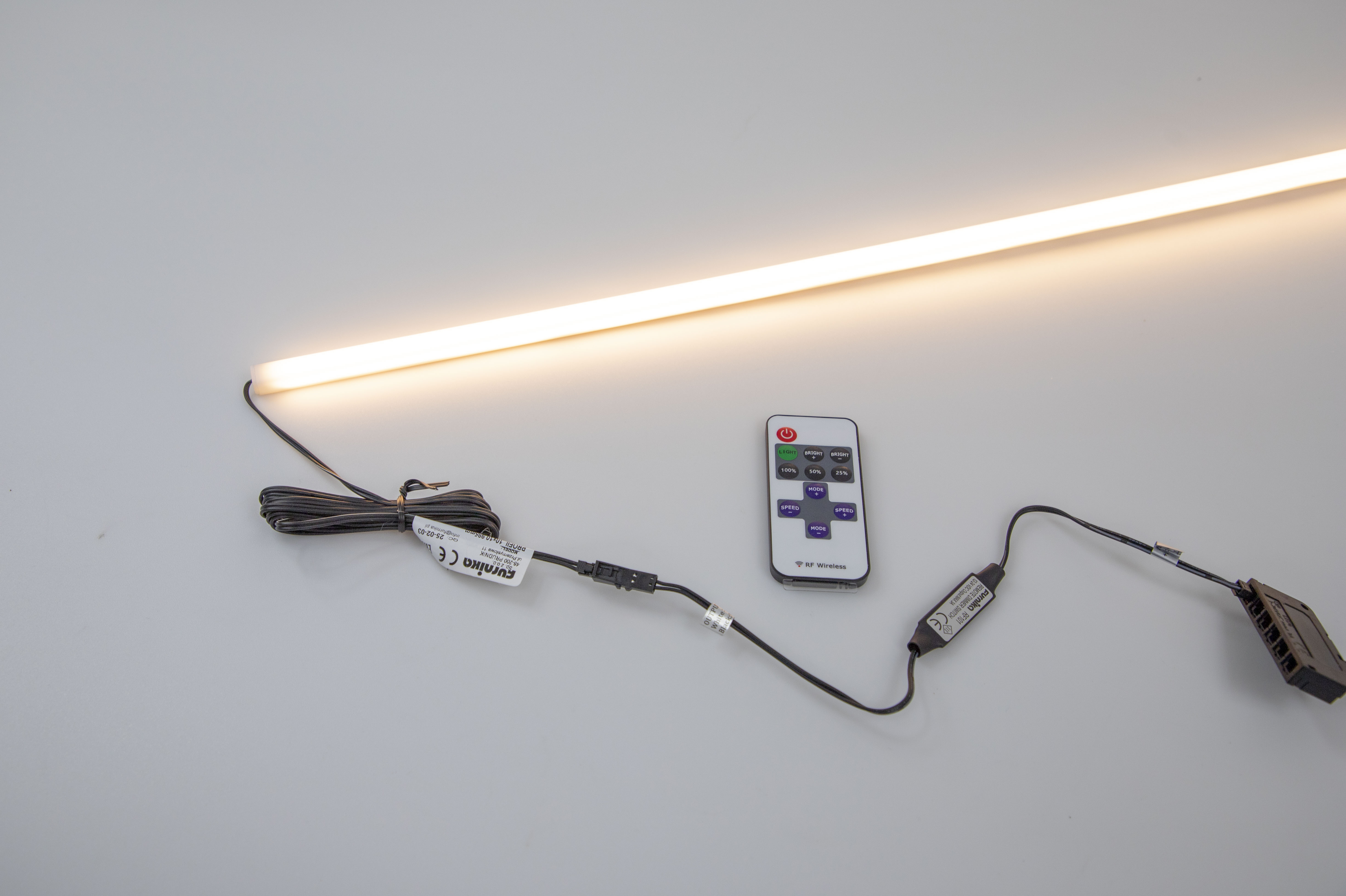 Baldų priedas REL LED140